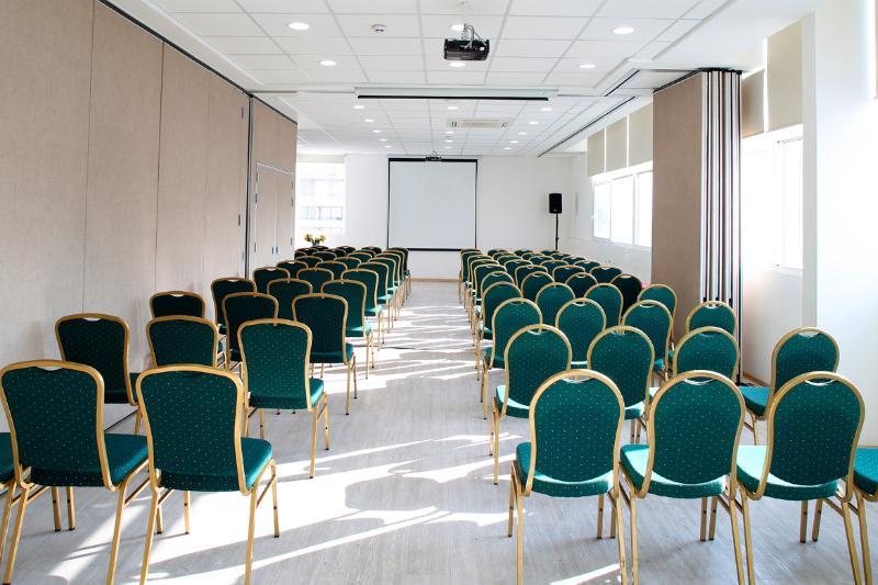 Capital Bellet 3* Santiago